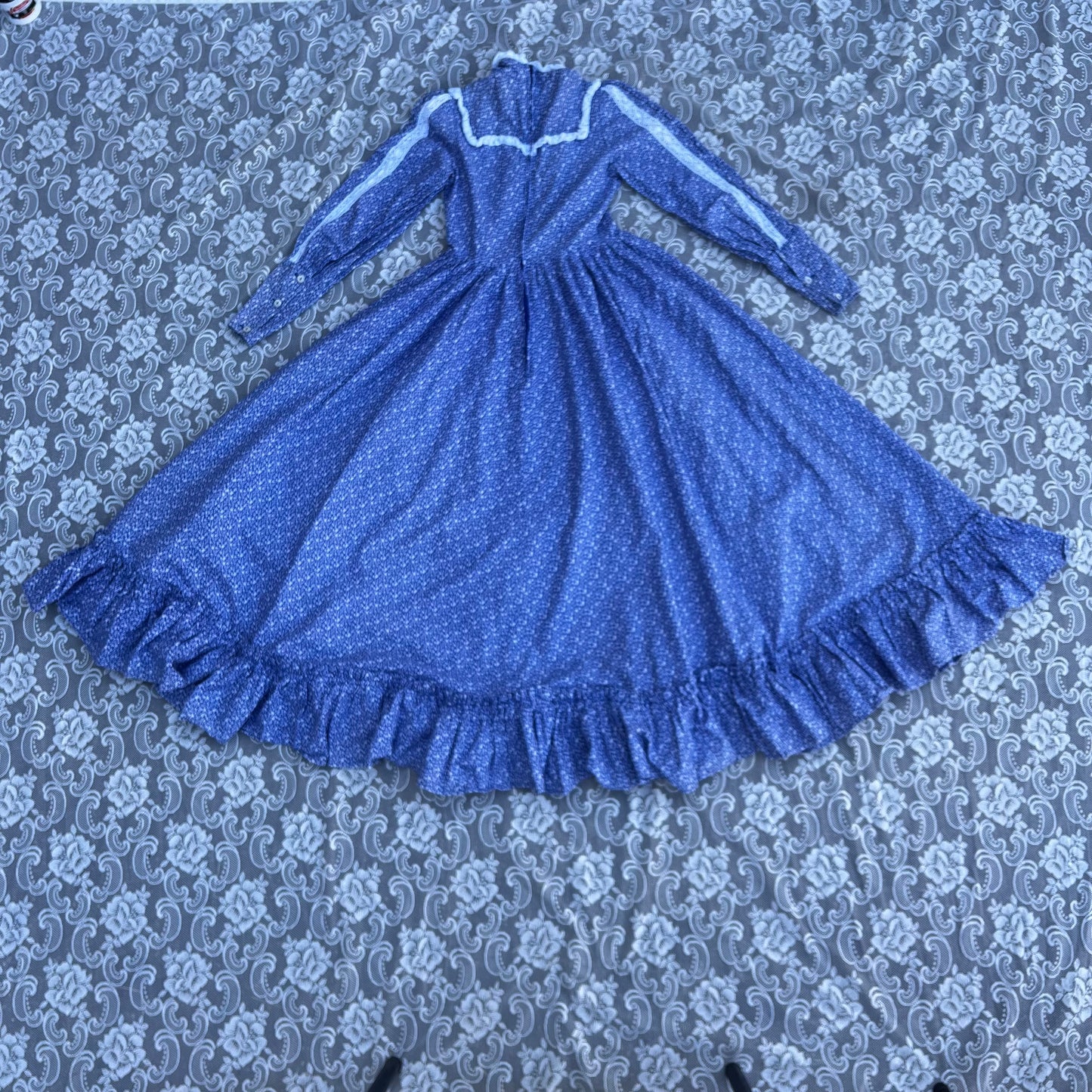 70S AUTHENTIC LAURA ASHLEY BLUE FLORAL N LACE PRAIRIE DRESS