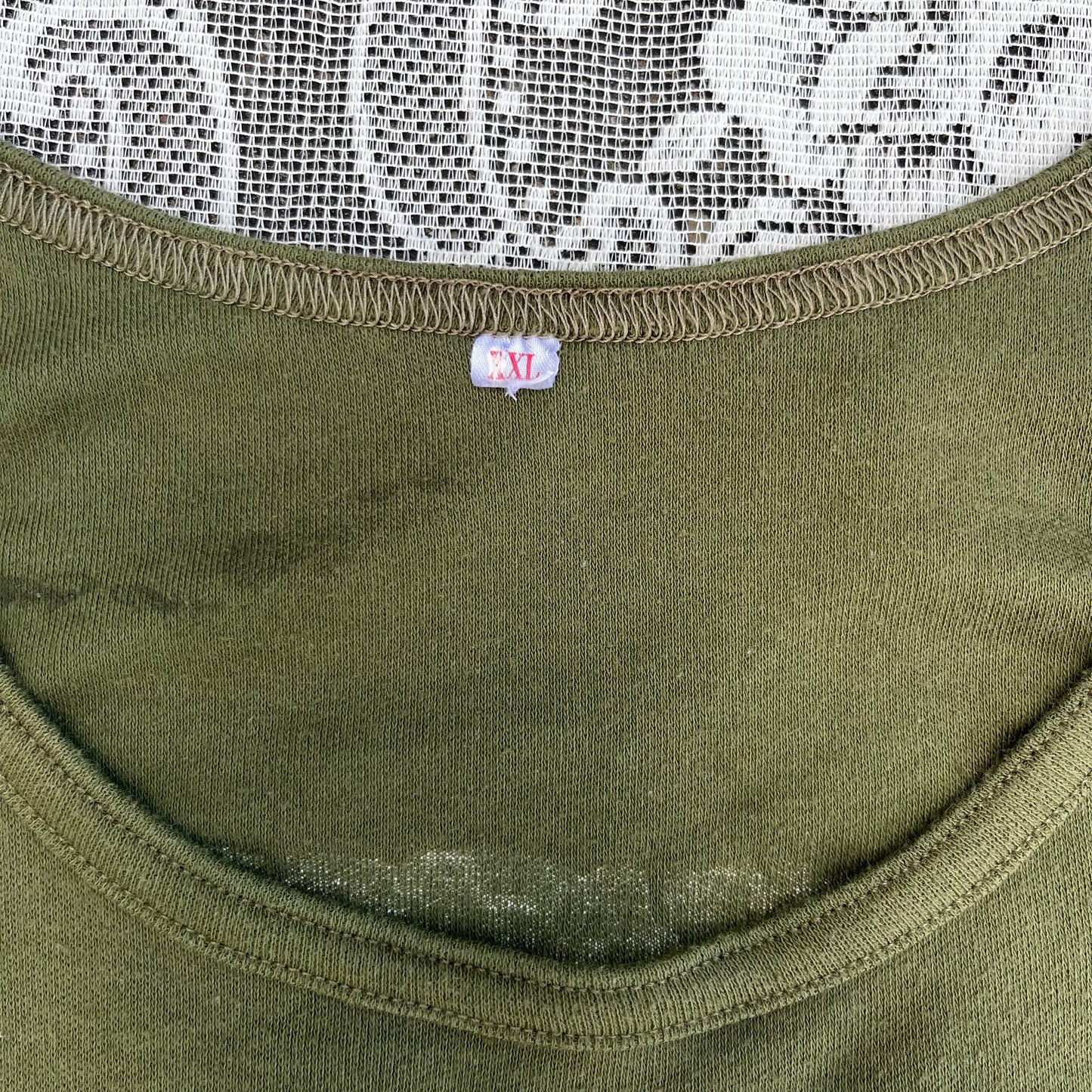 FIJI 2000 bug tv green tank top